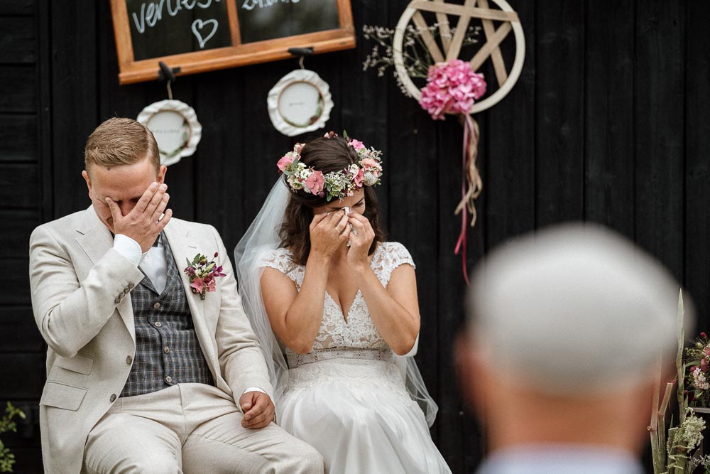 emotionale Hochzeitsfotografie blickinsfreie
